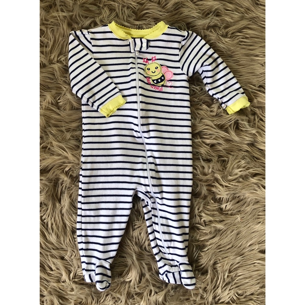*Baby Girls 6-9mth Long Sleeve Footed Sleeper*